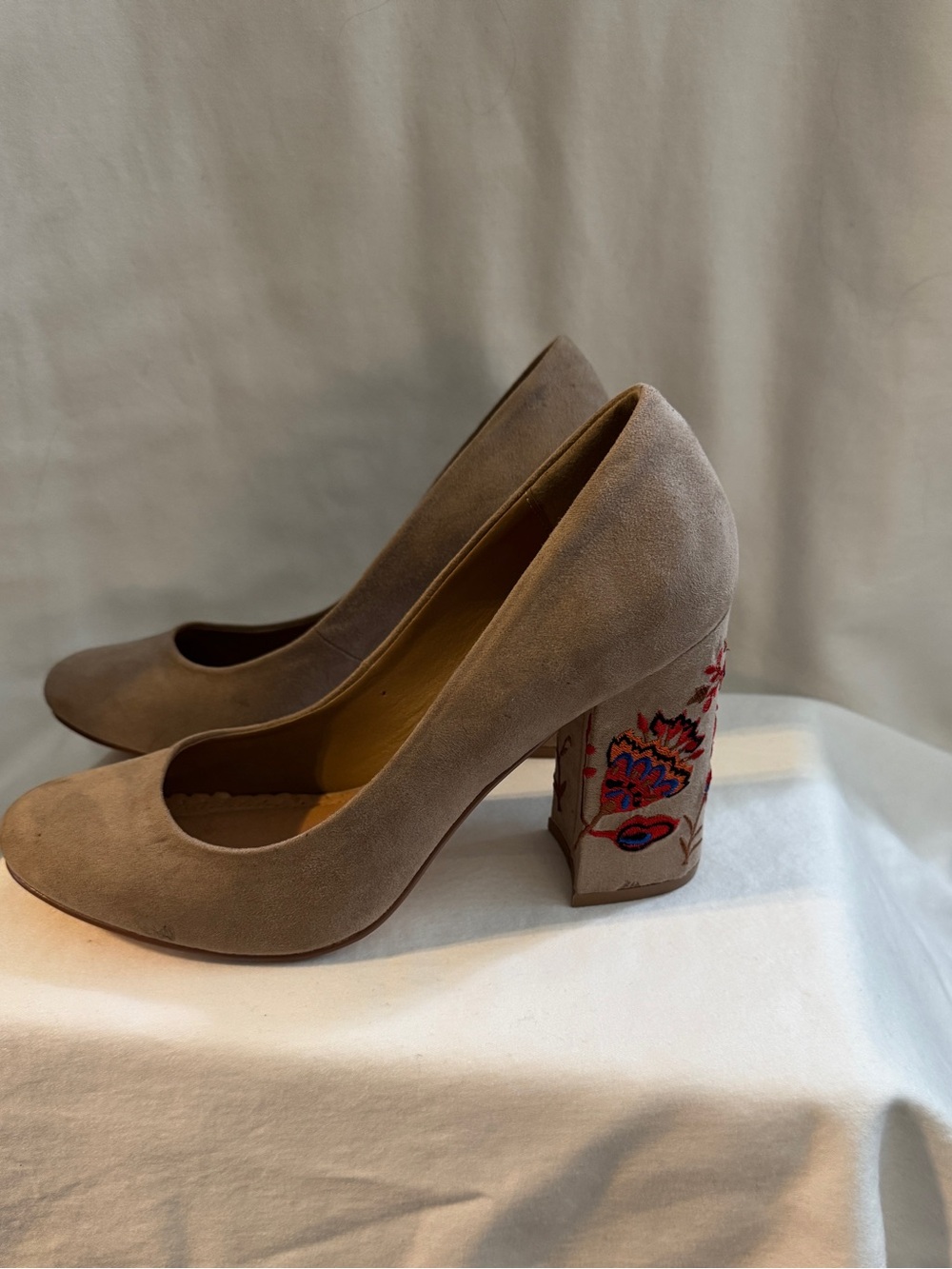 Restricted Embroidered Block Heels - Picture 3 of 4